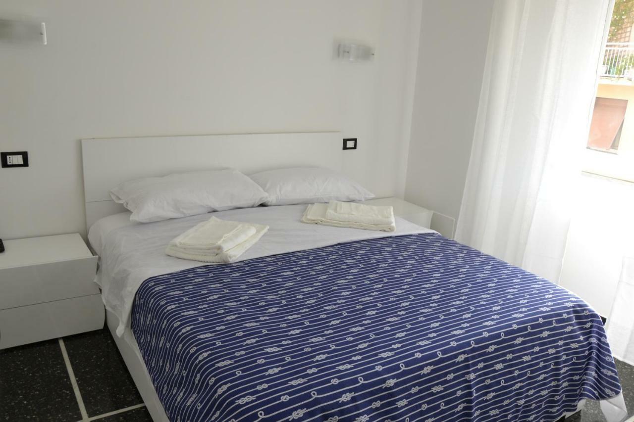 Il Nido Di Quarto Con Park Auto Macchine Piccole Segmento B Genoa Exterior photo